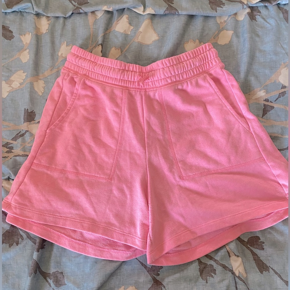 Cute pull-on girls shorts 💗